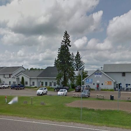 Forty Club Inn Deerwood Luaran gambar