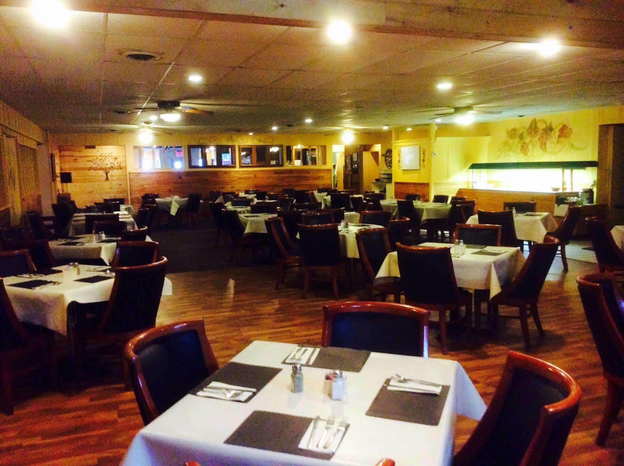 Forty Club Inn Deerwood Luaran gambar