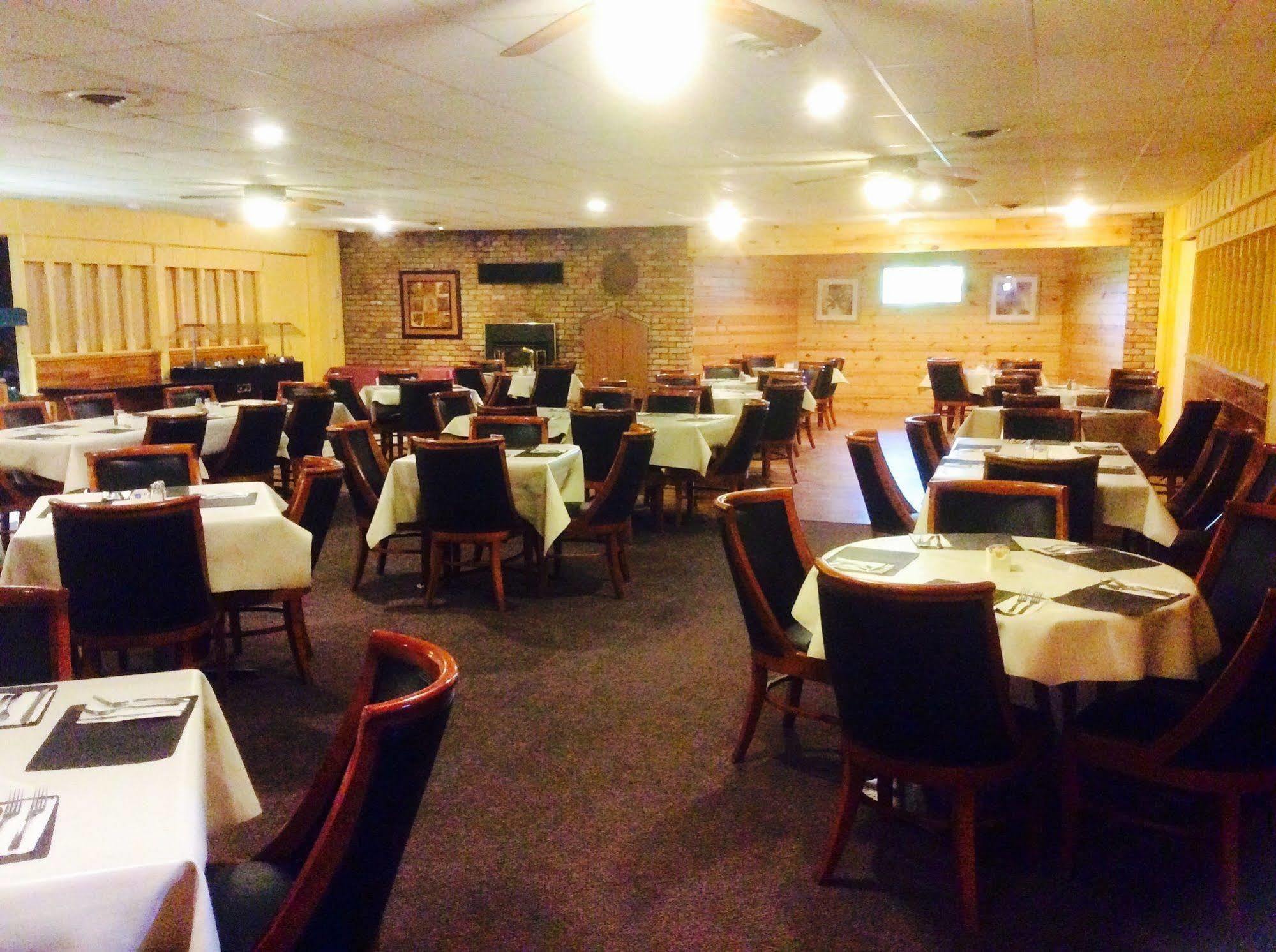 Forty Club Inn Deerwood Luaran gambar