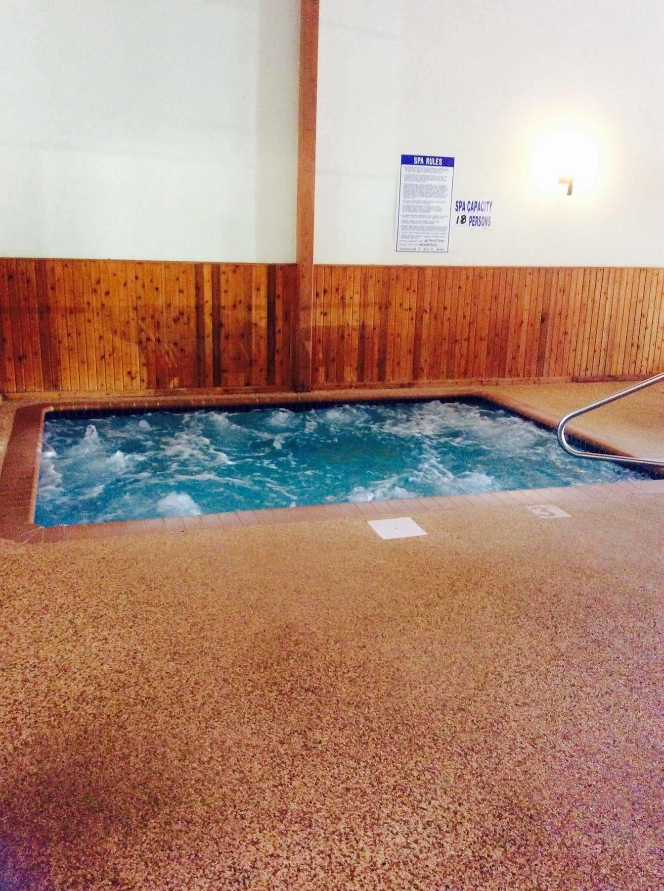 Forty Club Inn Deerwood Luaran gambar